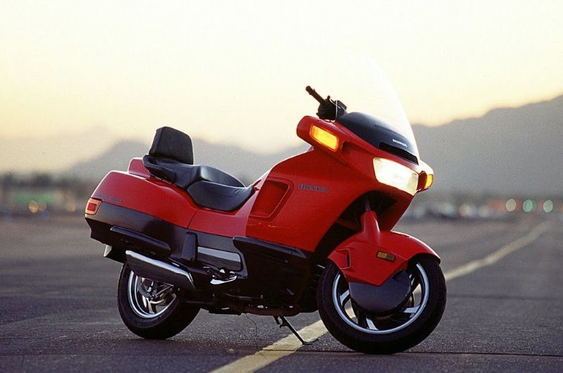 Motorcycle 1993 Honda PC Pacific Coast 800