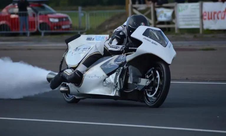 شکست رکورد سرعت موتورسیکلت بخار دنیا